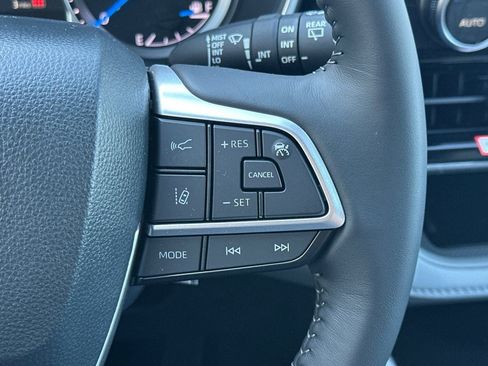 New 2026 Toyota Highlander XLE image 29