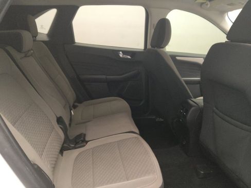 Used 2021 Ford Escape SE w/ SE Sport Appearance Package image 19