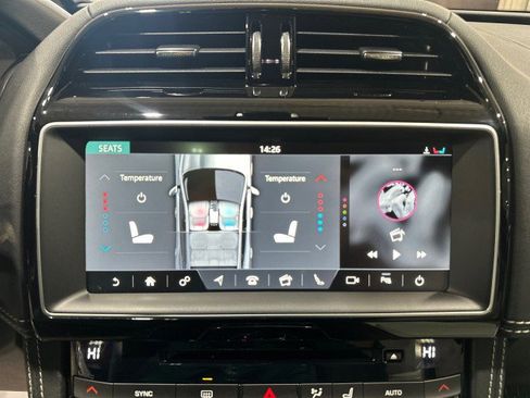 Used 2017 Jaguar F-PACE R-Sport image 33