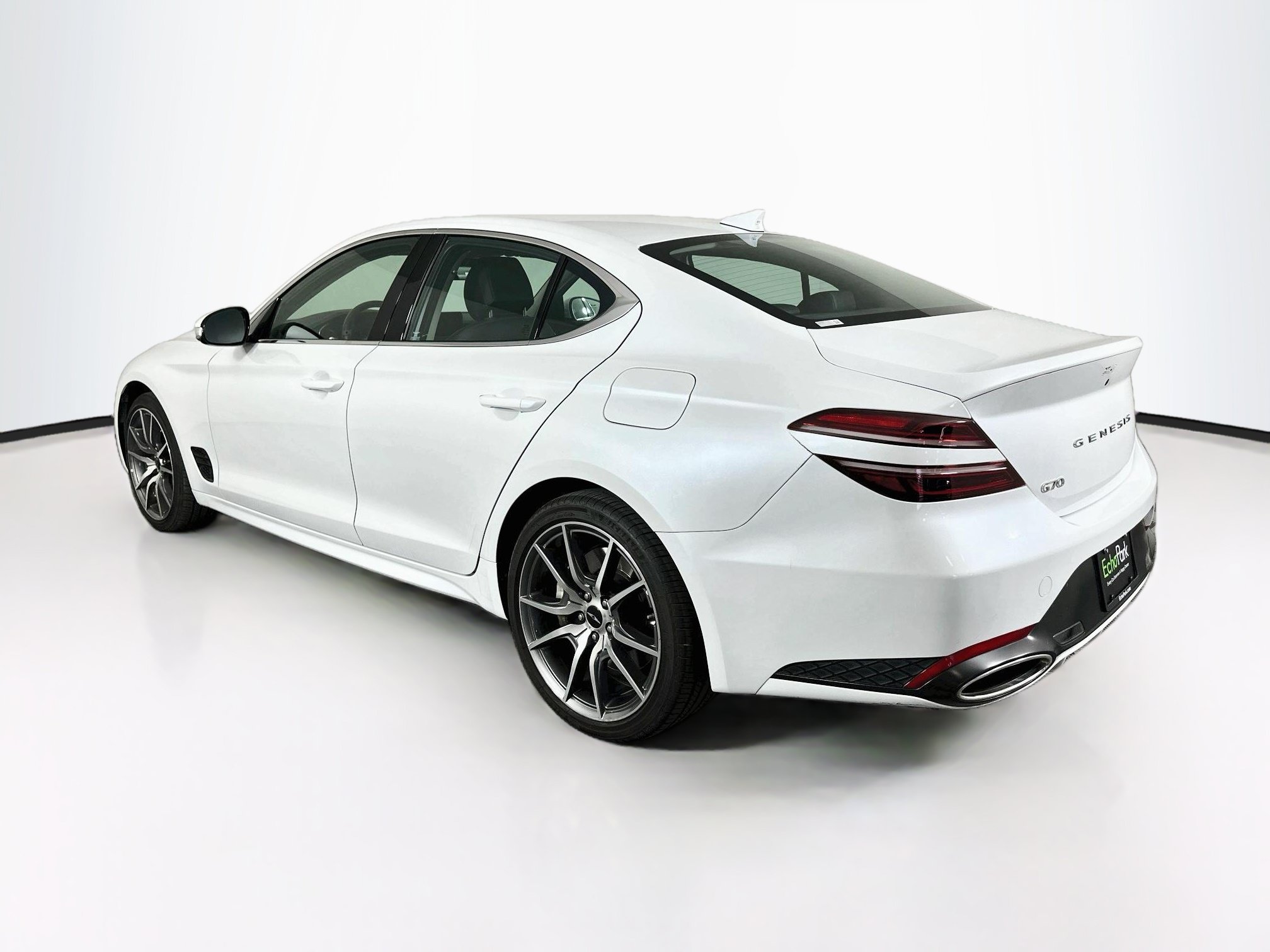 Used 2026 Genesis G70 2.5T RWD image 5