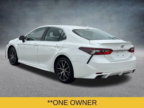 Used 2024 Toyota Camry SE image 5