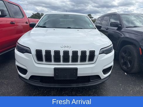 Used 2019 Jeep Cherokee Sport w/ Cold Weather Group AWD/4WD image 2