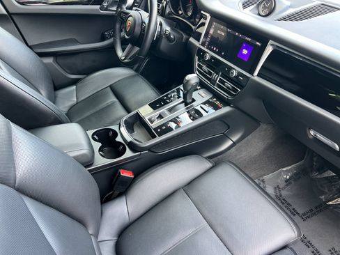 Certified 2023 Porsche Macan S AWD/4WD image 18