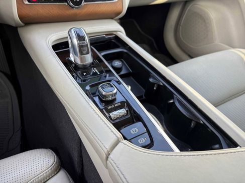 Used 2019 Volvo XC90 T8 Inscription w/ Advanced Package image 16