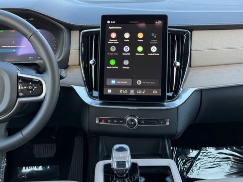 Certified 2025 Volvo XC90 B6 Plus AWD/4WD image 26