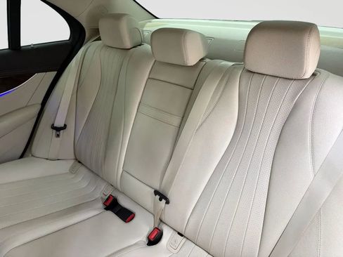 Used 2018 Mercedes-Benz E 300 4MATIC w/ Premium 1 Package image 13