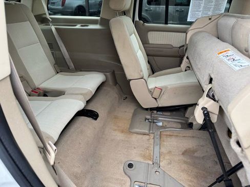 Used 2008 Ford Explorer XLT image 30