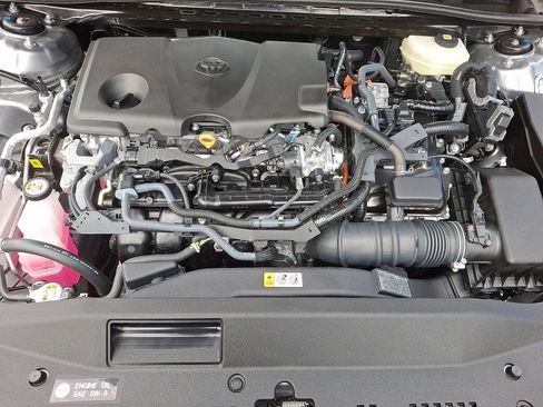 Used 2025 Toyota Camry SE image 27