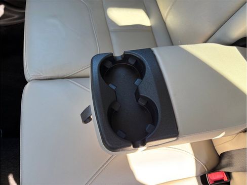 Used 2017 Ford Focus Titanium image 35