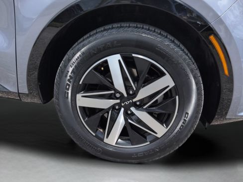 Certified 2023 Kia Sorento S FWD image 13