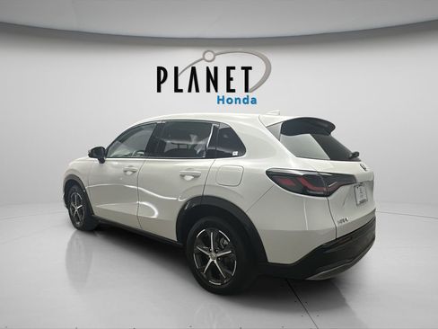 Certified 2024 Honda HR-V EX-L image 6
