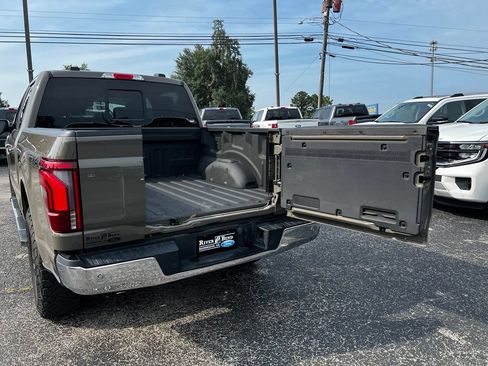 Used 2025 Ford F150 Lariat w/ Equipment Group 501A Mid AWD/4WD image 6