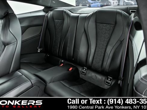 Used 2022 BMW M8 Competition w/ M Carbon Exterior Package AWD/4WD image 19