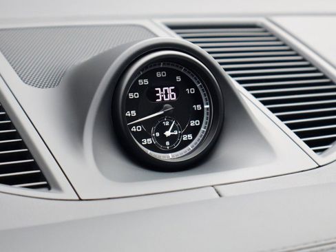 New 2026 Porsche Macan Turbo image 28