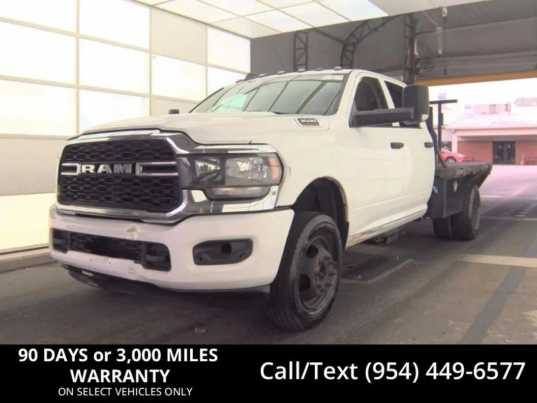 Used 2020 RAM 3500 Tradesman w/ Chrome Appearance Group AWD/4WD image 1