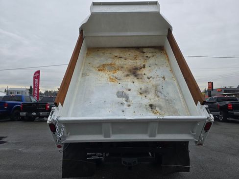 Used 2012 Ford F350 XL w/ Trailer Tow Pkg image 34