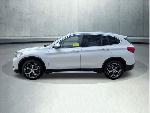 Used 2018 BMW X1 xDrive28i w/ Convenience Package image 2
