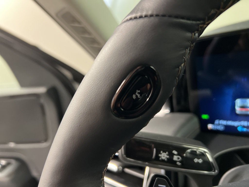 Used 2026 Lincoln Aviator AWD image 18