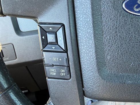 Used 2012 Ford F150 XLT w/ XLT Chrome Pkg image 15