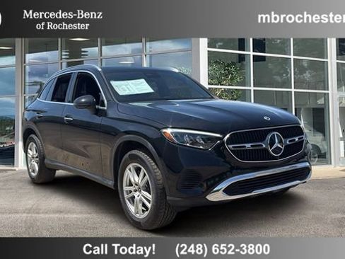 Certified 2025 Mercedes-Benz GLC 300 4MATIC image 1