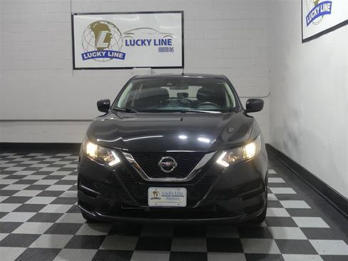 Used 2021 Nissan Rogue Sport S image 2