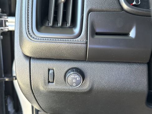 Used 2017 GMC Canyon SLE w/ SLE Convenience Package image 15