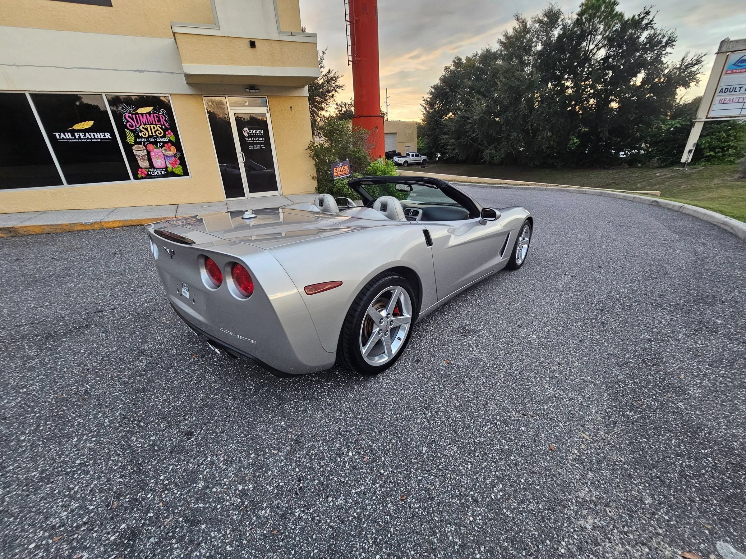 Used 2005 Chevrolet Corvette Convertible w/ Preferred Equipment Group RWD image 21