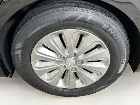 Used 2017 Hyundai Sonata SE image 11