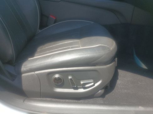 Used 2015 Hyundai Genesis 5.0 RWD image 35
