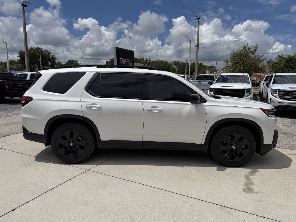 New 2026 Honda Pilot Black Edition image 3