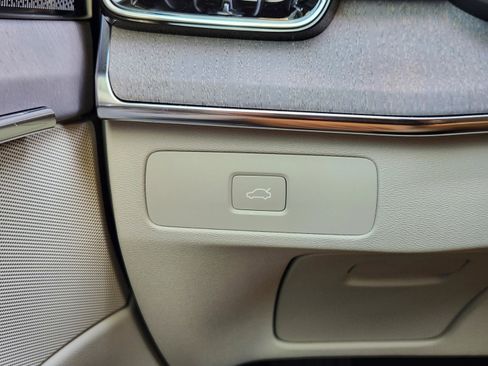 New 2026 Volvo XC90 B5 Ultra w/ Protection Package Premier AWD/4WD image 22