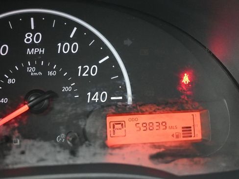 Used 2015 Nissan Versa S Plus image 16