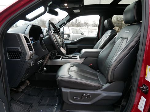 Certified 2022 Ford F350 Platinum w/ FX4 Off-Road Package image 7