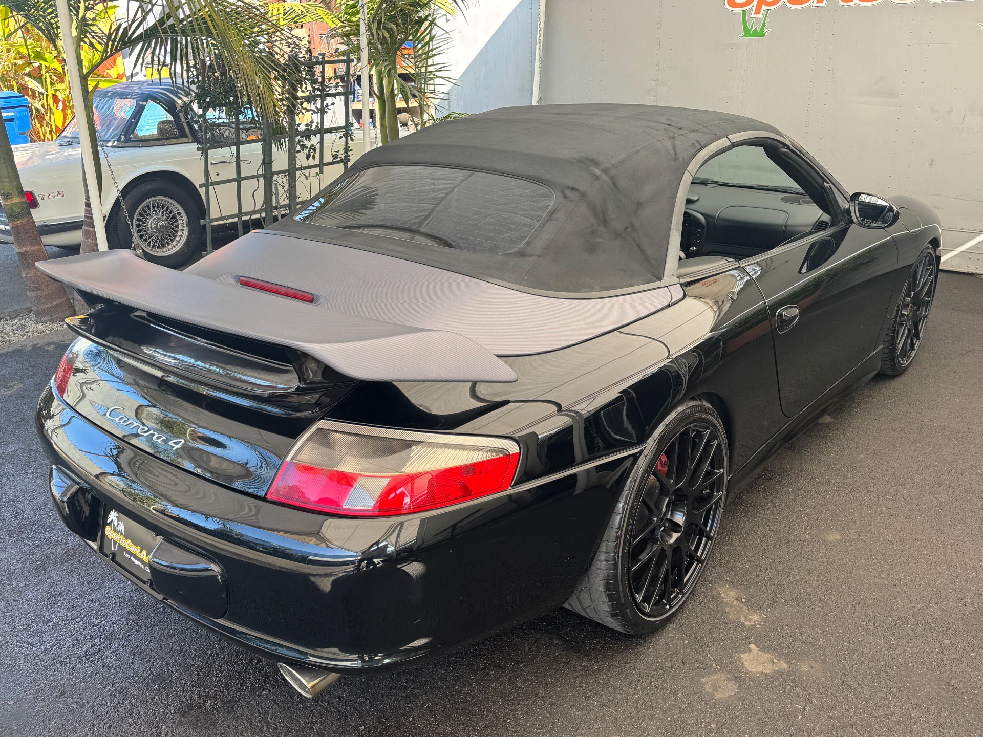 Used 2002 Porsche 911 Cabriolet image 10