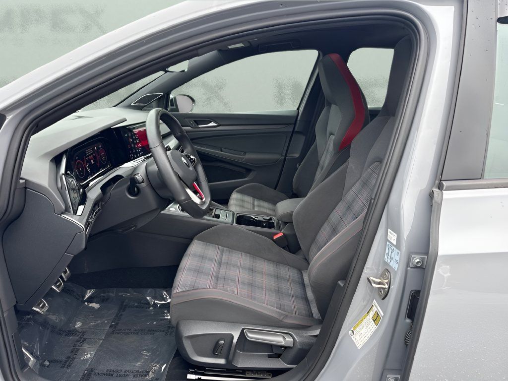 Used 2022 Volkswagen GTI SE FWD image 9