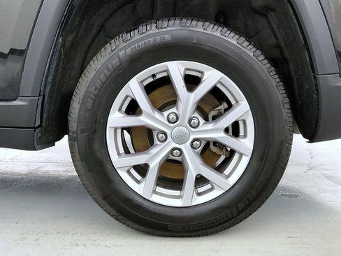 Certified 2022 Jeep Grand Cherokee L Limited image 25