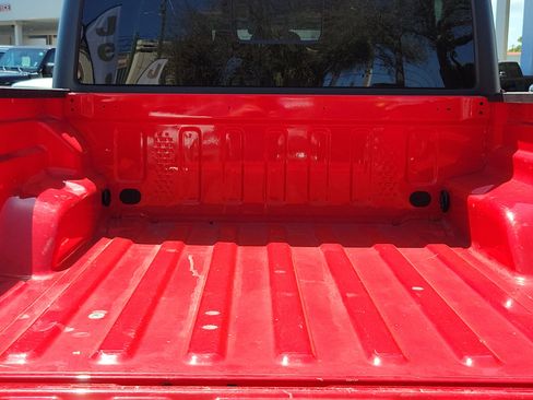 Used 2024 Jeep Gladiator Sport image 9