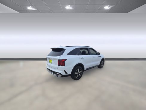 Used 2023 Kia Sorento S w/ Panoramic Sunroof Package image 9