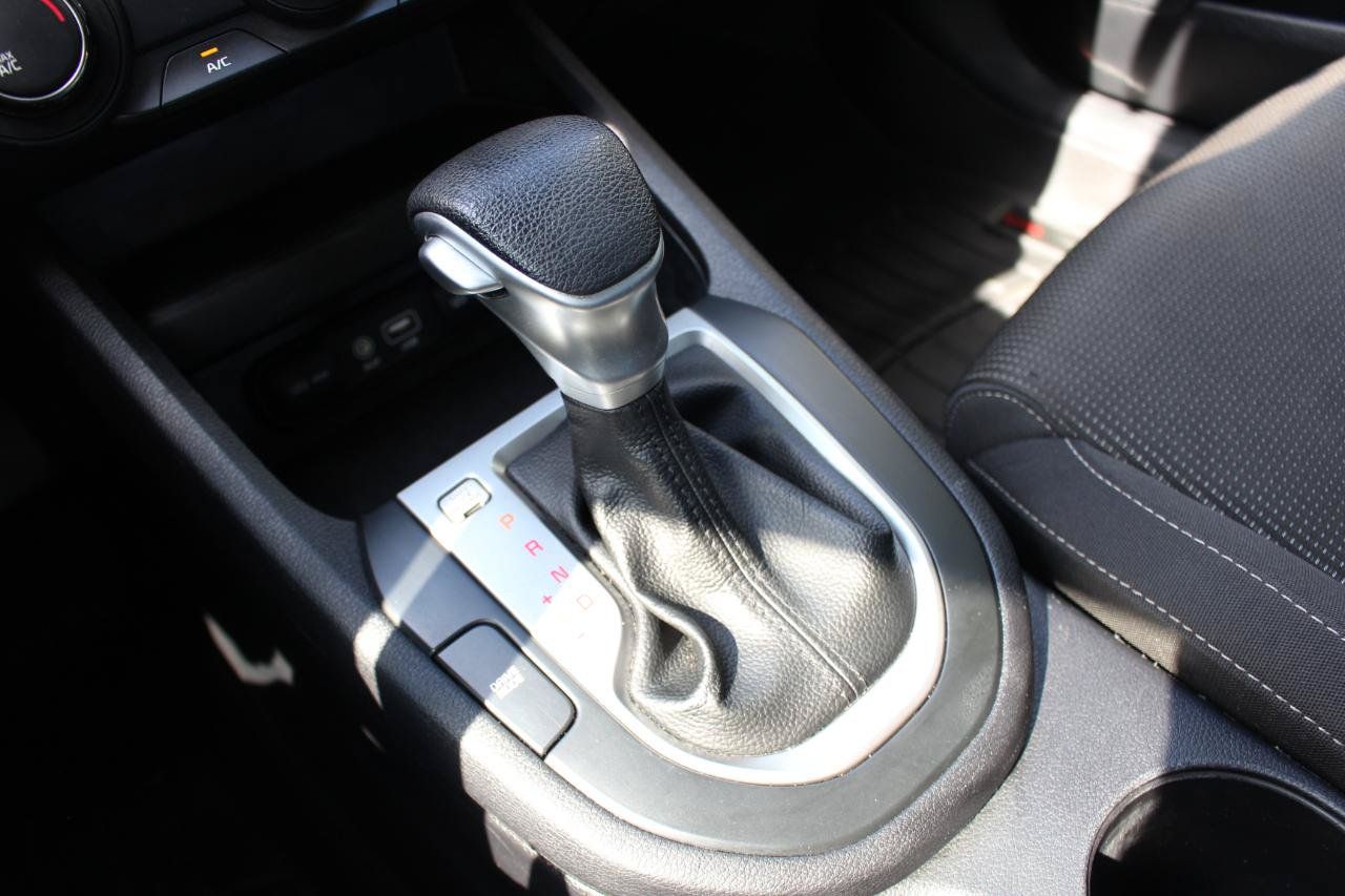 Used 2020 Kia Forte LXS FWD image 25