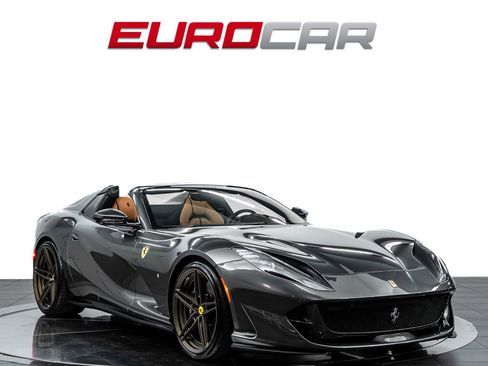 Used 2021 Ferrari 812 GTS RWD image 9