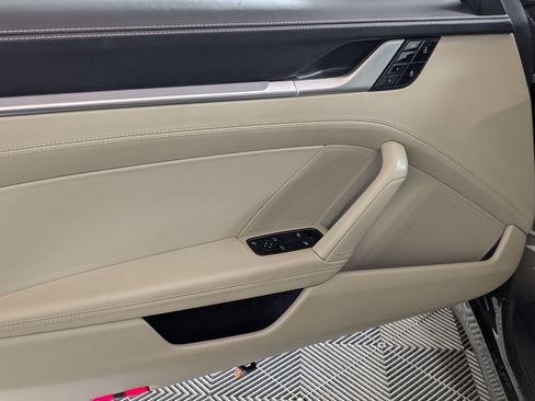 Used 2021 Porsche 911 Carrera image 17