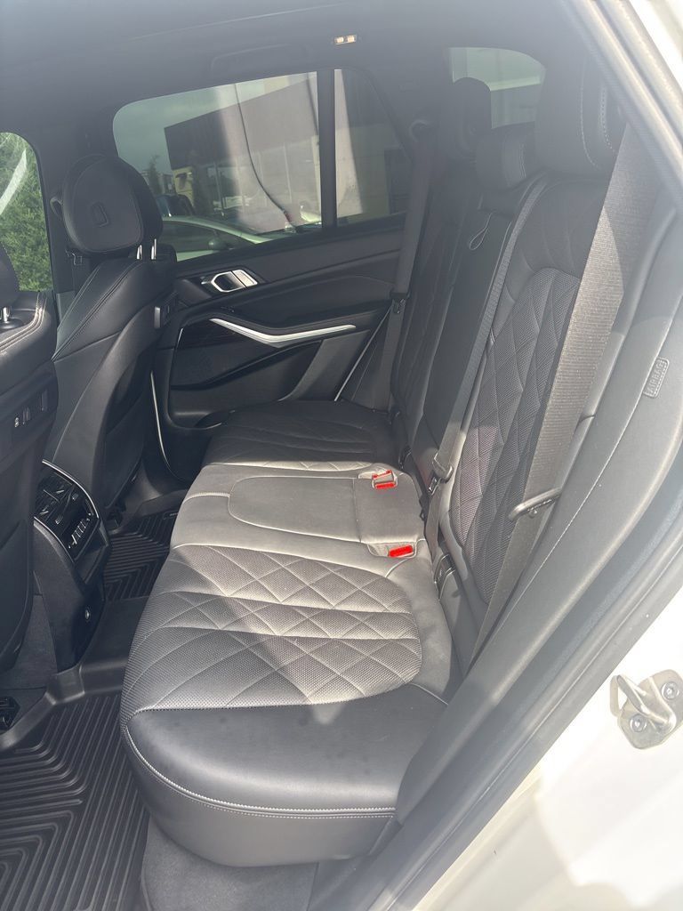 Used 2023 BMW X5 xDrive40i AWD/4WD image 9
