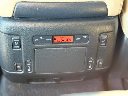 Used 2020 Nissan Armada Platinum w/ Captain's Chairs Package image 23