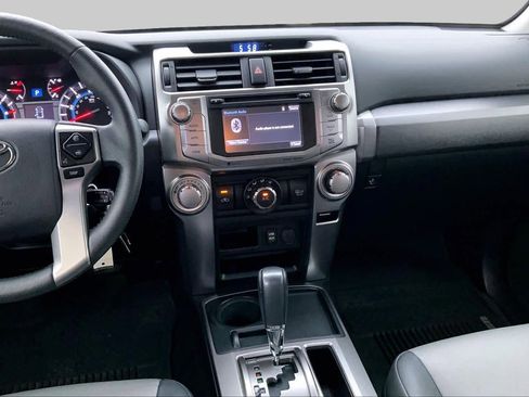 Used 2019 Toyota 4Runner SR5 Premium RWD image 7