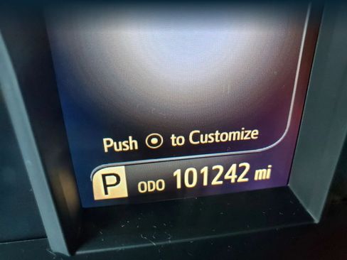 Used 2017 Toyota Camry SE w/ Moonroof Package FWD image 43