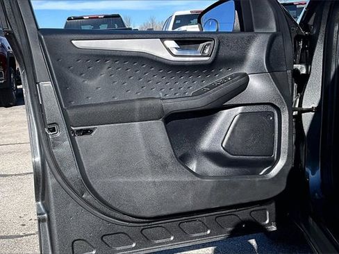 Used 2020 Ford Escape SE image 20