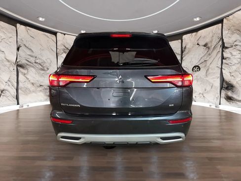 Used 2024 Mitsubishi Outlander FWD image 4
