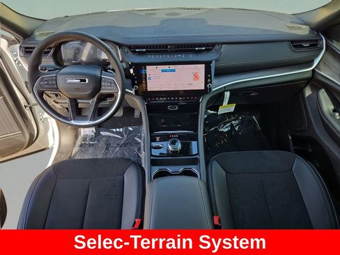 New 2026 Jeep Grand Cherokee Altitude AWD/4WD image 18