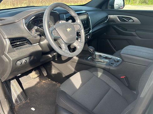 Used 2023 Chevrolet Traverse LT AWD/4WD image 12