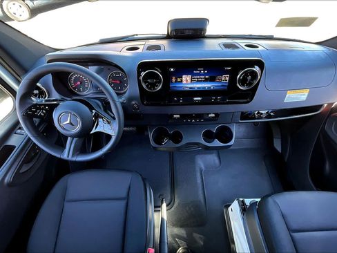 New 2026 Mercedes-Benz Sprinter 2500 image 7